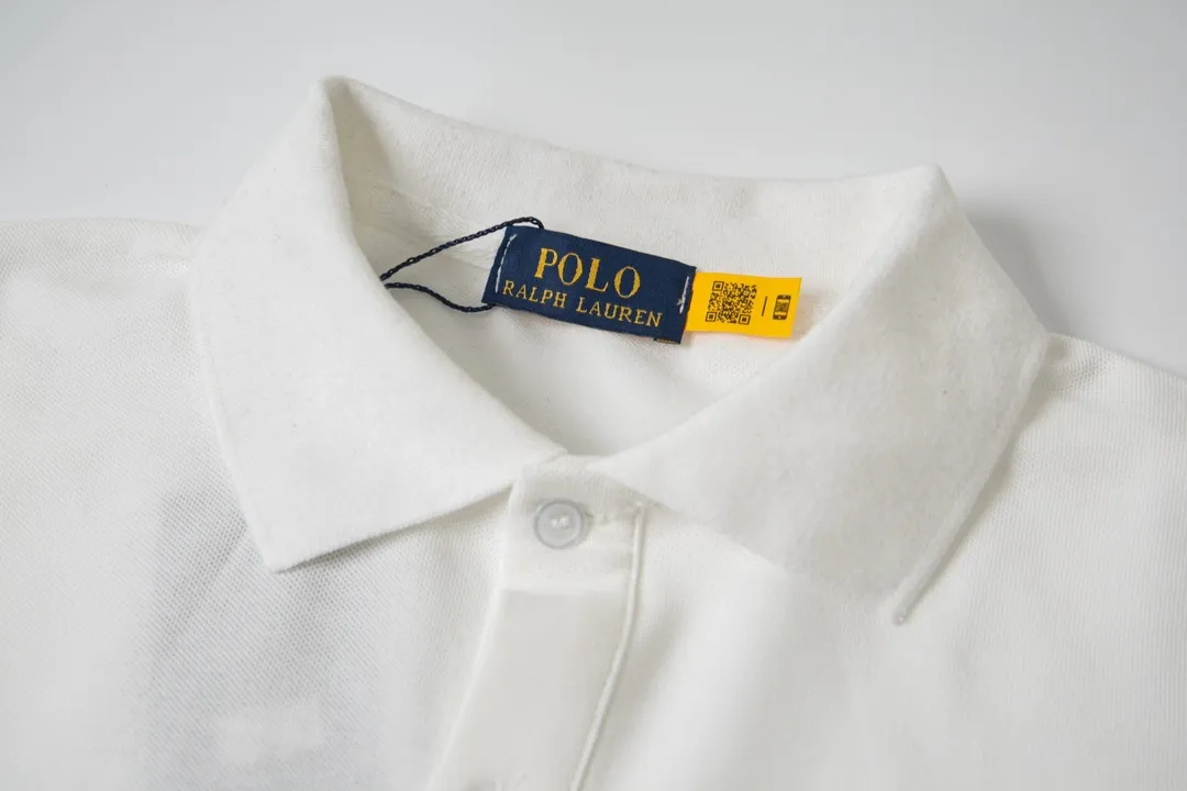 P150 Model No. Y779 Ralph Lauren/Ralph Lauren Basic pony embroidered logo short sleeves Three needles and five threads Men's and women's piqué cotton fabric Easier to wear, more comfortable and less bulky than ordinary fabrics Customized thread weaving and dyeing Classic pony embroidery Logo Cross stitching details on the neckline Three needles and five threads all over The whole body is made of three needles and five threads Complete accessories make it a trendy style Easy to control and match at will Full of design, a simple must-have! Color: Black White Navy Gray Size: S-XL